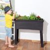 Urban_Balkon-Hochbeet_Kind.jpg
